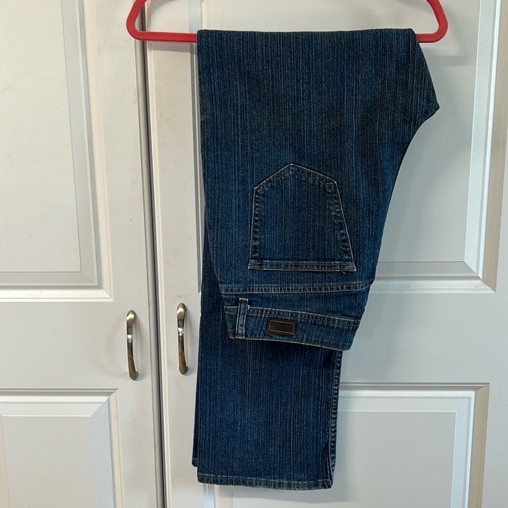 Ladies Lee Riders jeans. Size 16 long with a 34” inseam. Vintage like new.